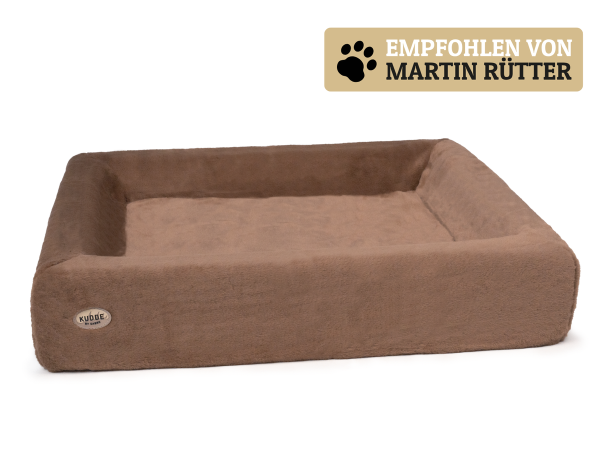 Hundebett KUDDE Kuschelfell (vegan) - nougat / S (60 x 70 cm) / Standard